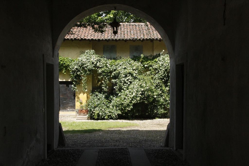 Borgo Archinto Apartman Robecco sul Naviglio Kültér fotó
