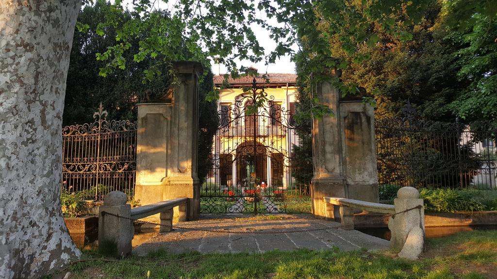 Borgo Archinto Apartman Robecco sul Naviglio Kültér fotó