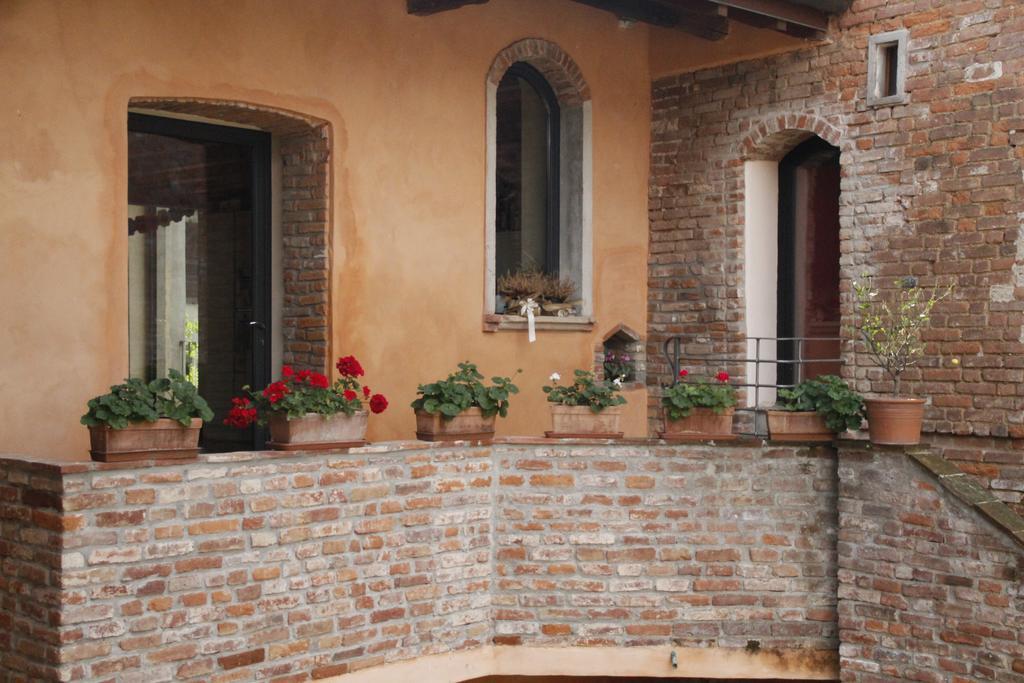 Borgo Archinto Apartman Robecco sul Naviglio Kültér fotó