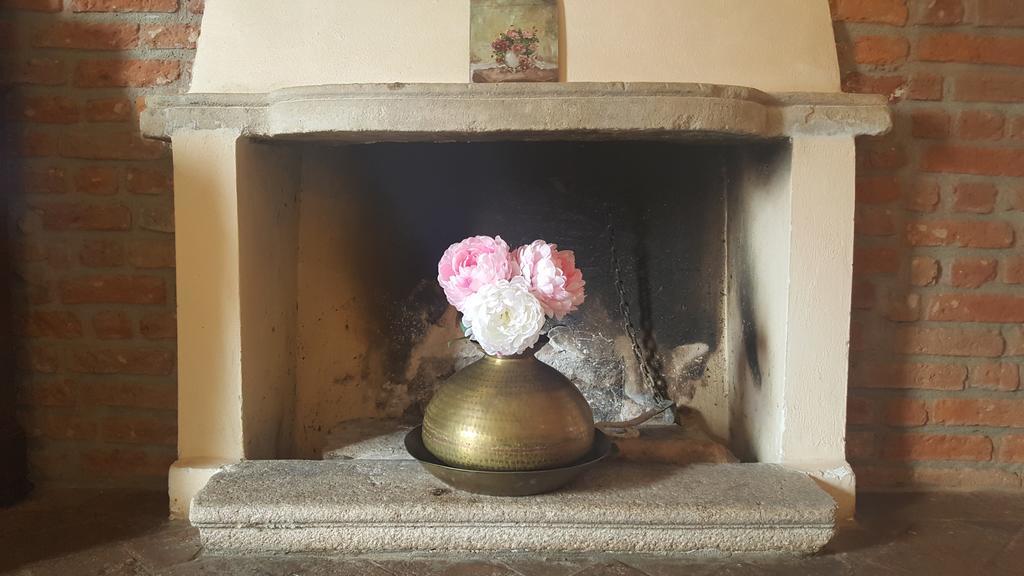 Borgo Archinto Apartman Robecco sul Naviglio Kültér fotó